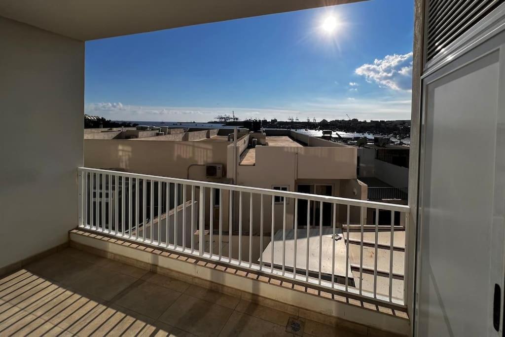 Viewline Seaview Modern 3 Bedroom Apartment مرسلوك المظهر الخارجي الصورة